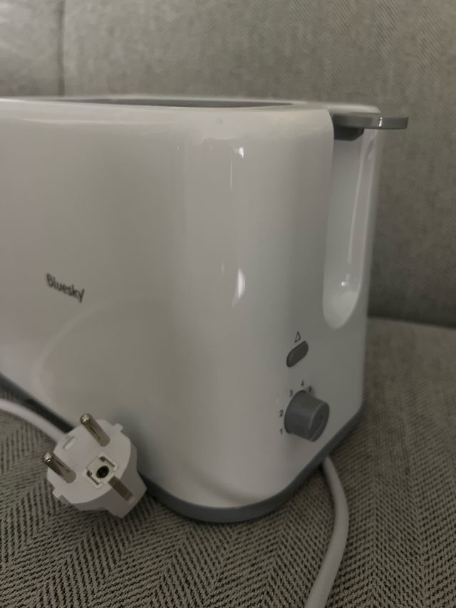 Tostadora Bluesky Blanca