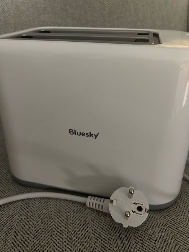 Tostadora Bluesky Blanca