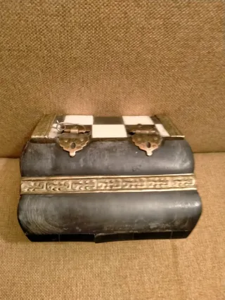 Joyero antiguo ajedrez latón
