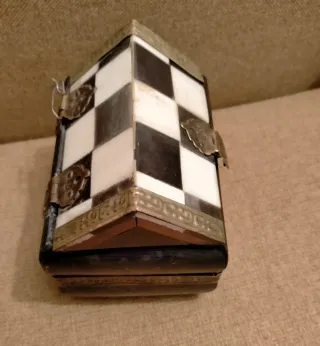 Joyero antiguo ajedrez latón