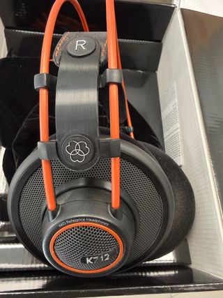 AKG K712 PRO Auriculares con Caja