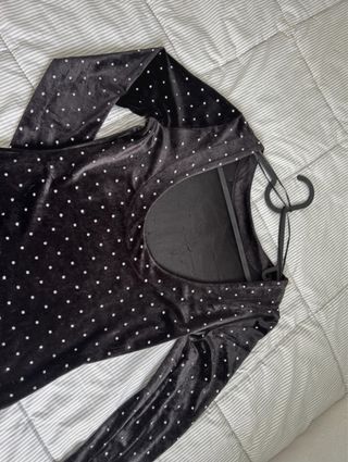 Vestido Terciopelo Negro Tachuelas