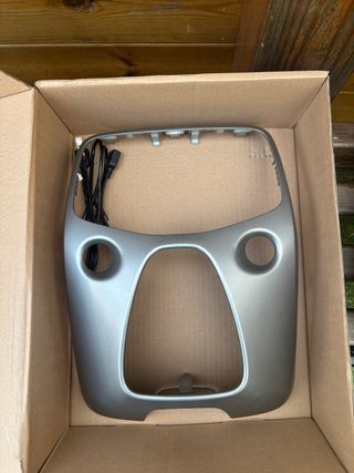 Marco embellecedor consola pantalla Toyota Aygo