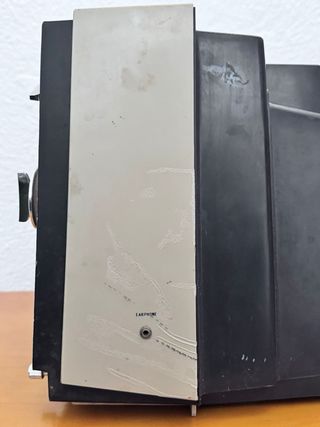 Televisor Vintage Sharp Beige/Negro