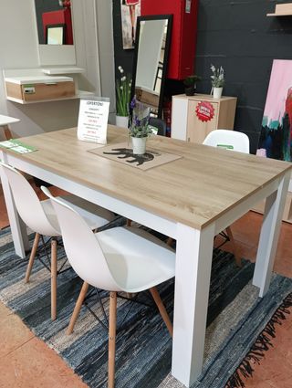 Mesa Comedor + 4 Sillas