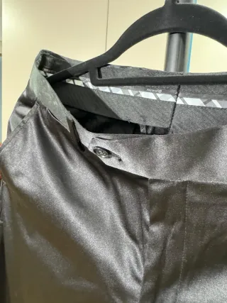 Traje y Camisa Hombre Negro/Gris