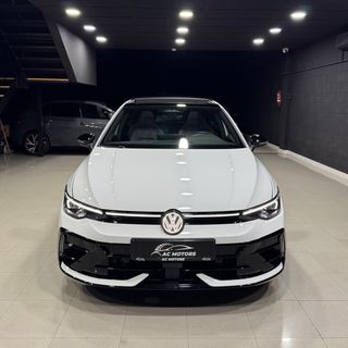 Volkswagen Golf 8.5 R 2.0 TSI 333cv Black Edition