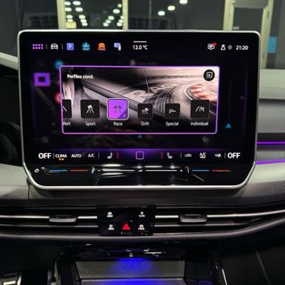 Volkswagen Golf 8.5 R 2.0 TSI 333cv Black Edition