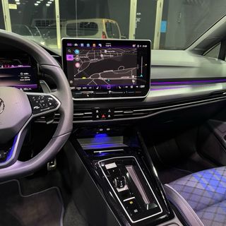 Volkswagen Golf 8.5 R 2.0 TSI 333cv Black Edition