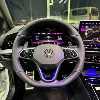 Volkswagen Golf 8.5 R 2.0 TSI 333cv Black Edition