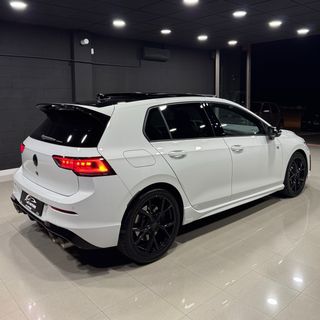 Volkswagen Golf 8.5 R 2.0 TSI 333cv Black Edition
