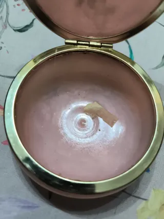 Joyero de mármol con flores