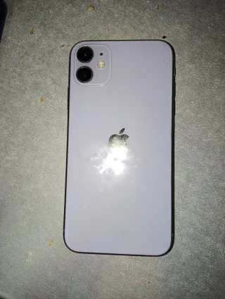 iPhone 11 Morado + Huawei p smart z