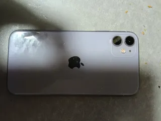 iPhone 11 Morado + Huawei p smart z