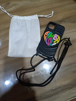 Funda iPhone 15 Plus Bimba y Lola Corazón