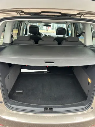 Volkswagen Touran 2012