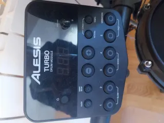 Batería Electrónica Alesis Turbo