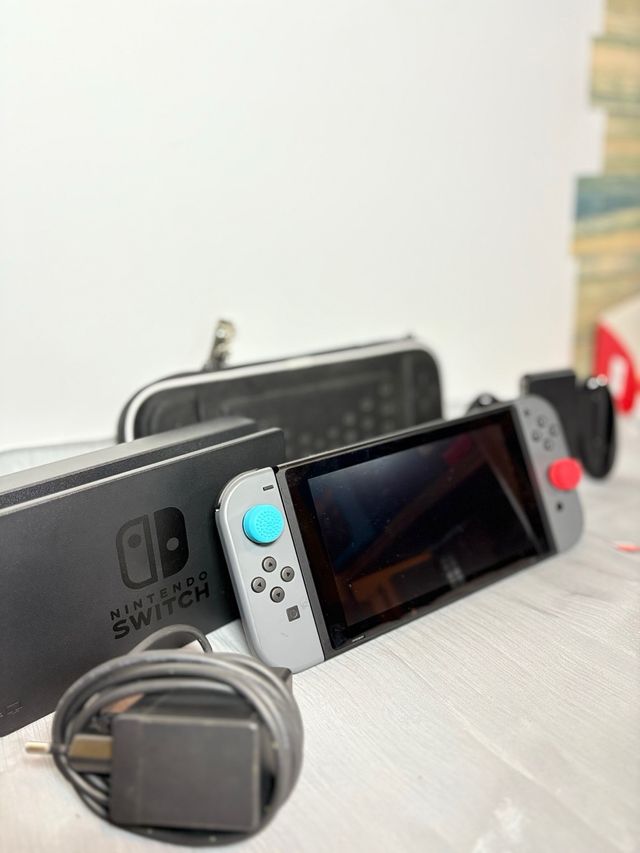 Nintendo Switch color Gris
