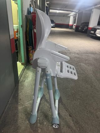 Trona de bebé blanca