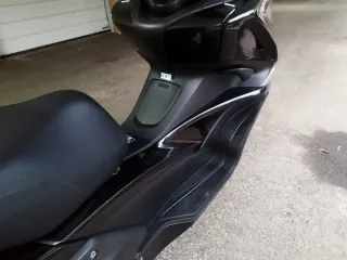 Honda SW T400 Maxi Scooter Negra Solo 8.000 km