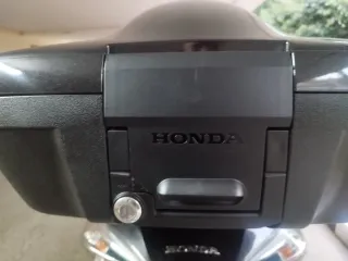 Honda SW T400 Maxi Scooter Negra Solo 8.000 km