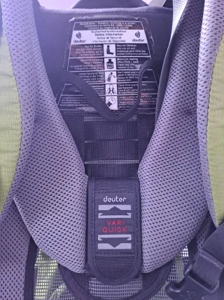 Mochila portabebés Deuter