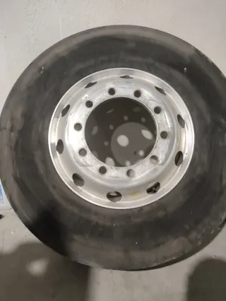 Llanta de Tráiler