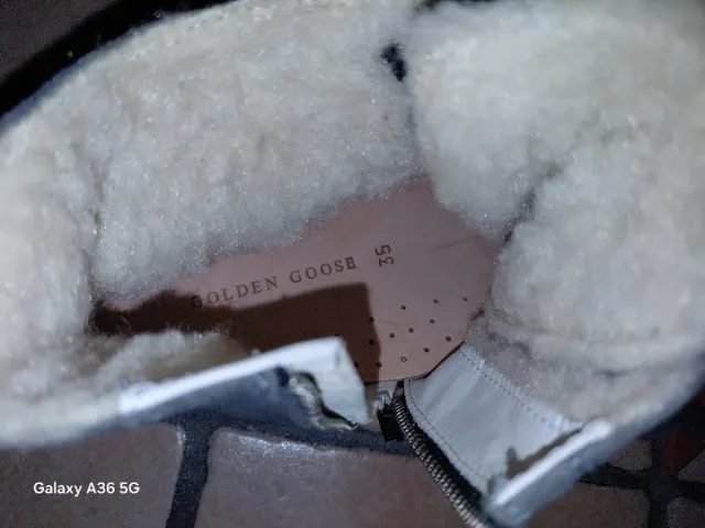 Scarpe alte grigie con stella blu
