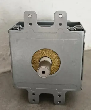 Magnetrón Whirlpool 2M167B-M62 Original