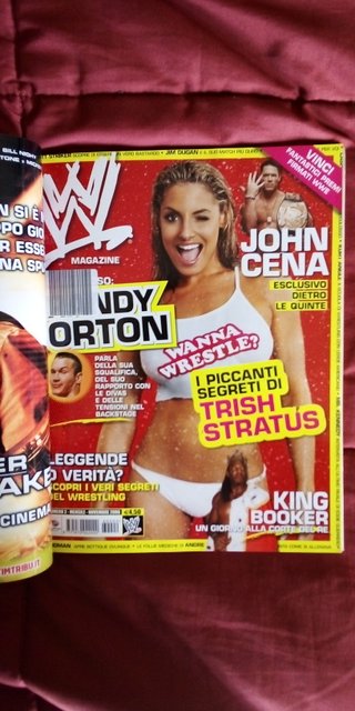 WWE Collection 3 volumi con 9 numeri WWE Magazine