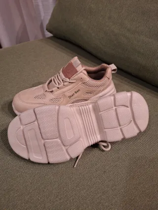 Zapatos de seguridad.