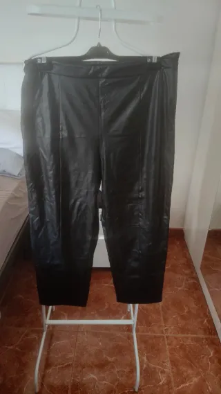 Pantalón polipiel mujer T.46/48