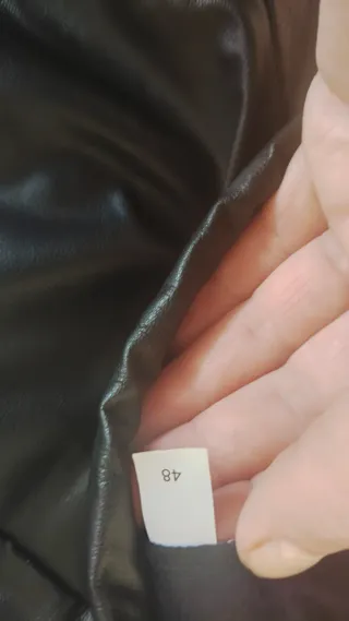 Pantalón polipiel mujer T.46/48