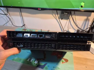 PS4 500GB + Mando NACON + FIFA 22