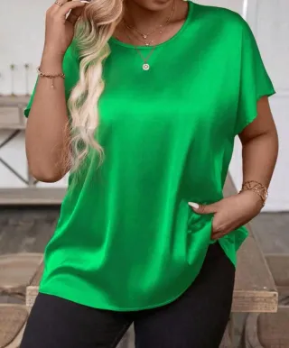 Blusa talla grande color verde tipo satén 2XL