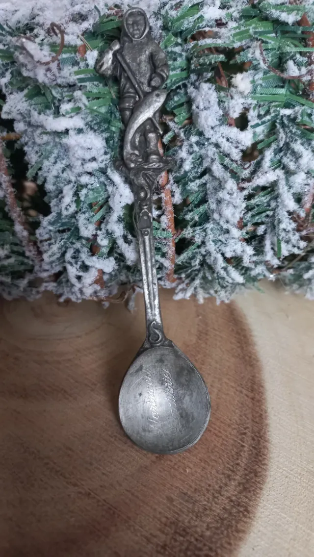 Antigua cuchara Canadá pewter Esquimal