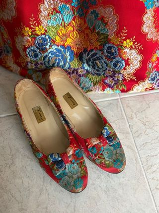 Traje de fallera rojo completo y zapatos