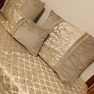 Sofá Marroquí Salón Beige y Dorado