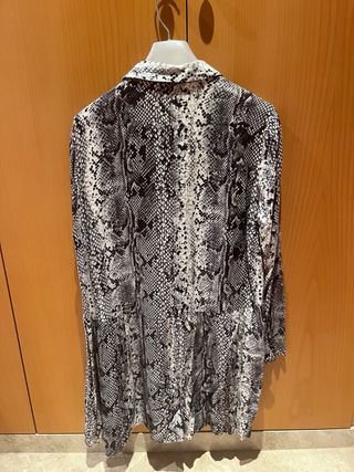 Vestido estampado serpiente