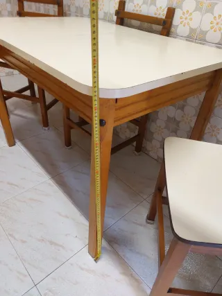 Conjunto mesa cocina y 6 sillas madera