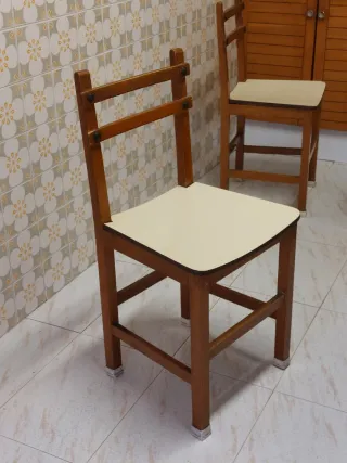 Conjunto mesa cocina y 6 sillas madera