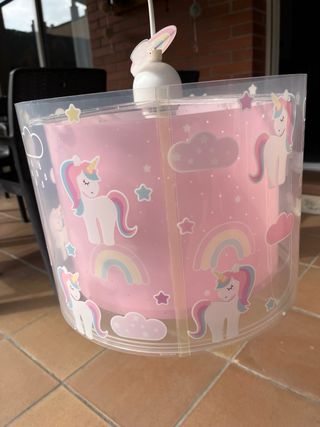 Lámpara infantil con unicornios rosa