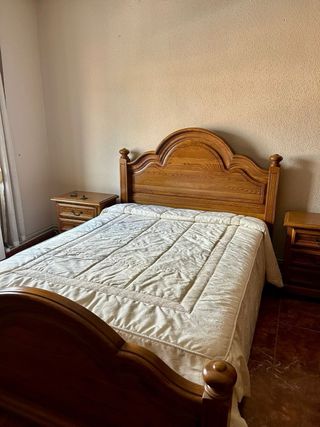 2 Camas con cabecero de madera