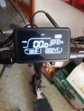 Patinete eléctrico en muy buen estado no lo uso