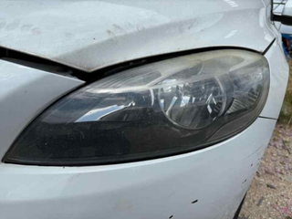 31383158 FARO IZQUIERDO VOLVO V40