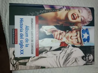 Libro álbum de la historia del S. XXI