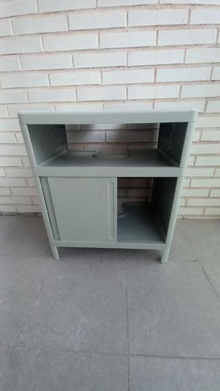 Mueble de baño de plástico gris
