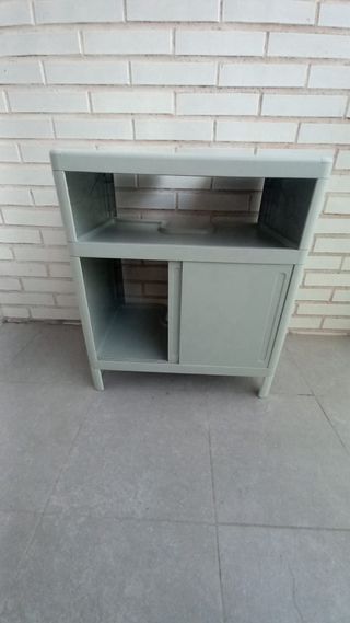 Mueble de baño de plástico gris