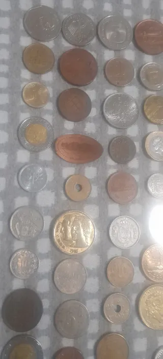 Lote 129 monedas antiguas diferentes años y países