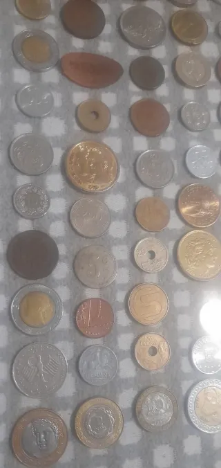 Lote 129 monedas antiguas diferentes años y países